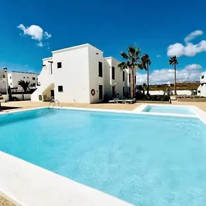 Mimosas Flat , Tías España